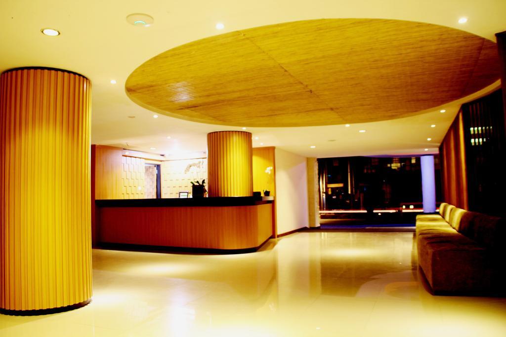 La Villais Kamojang Hotel Seminyak Exterior photo