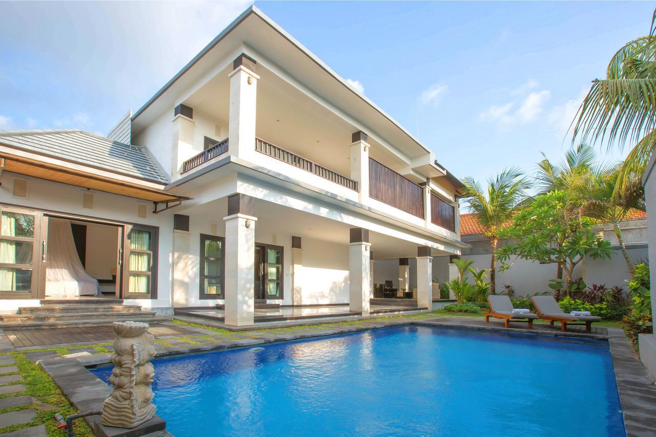La Villais Kamojang Hotel Seminyak Exterior photo